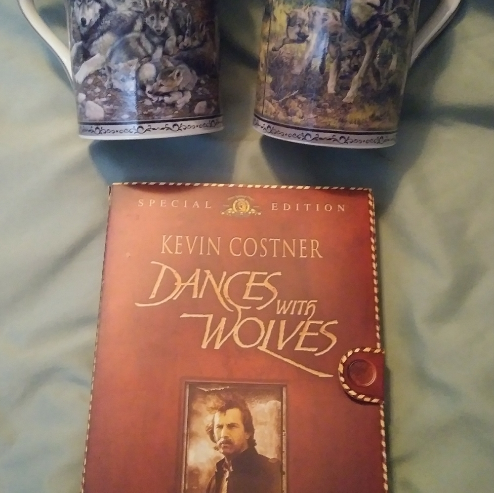 2 Wolves Mugs & Dances With Wolves DVD